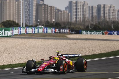 Lewis Hamilton, de Ferrari, partirá en la quinta posición.