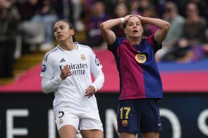 El Real Madrid obtuvo su primera victoria ante el Barcelona en el clásico del fútbol femenino español.