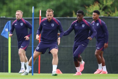Harry Kane comandará el ataque de Inglaterra.