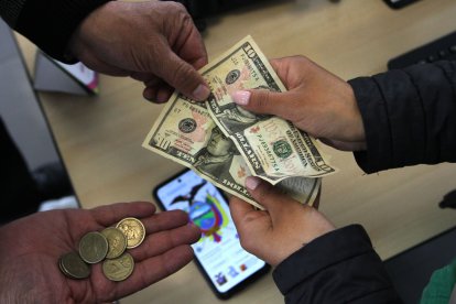 La necesidad de más circulante como consecuencia del exceso de gasto público sería el primer paso.