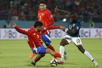Enner Valencia comandó el ataque de Ecuador ante Chile.