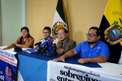 Los médicos posgradistas ofrecieron una rueda de prensa este 26 de marzo de 2025.