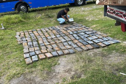 La cocaína estaba abandonada dentro de un camión, el cual fue abandonado en Carapungo, norte de Quito.