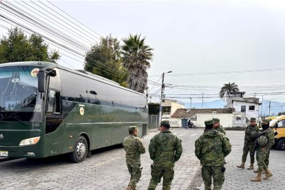 En Puembo se hacen patrullajes a cargo de militares. Ahí se capturó a dos extorsionadores.