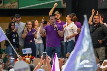 La Asamblea Nacional sostiene que el CNE no tiene competencia para otorgar licencias a candidatos en funciones.