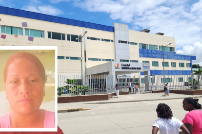 En el hospital Delfina Torres de Concha está asilada la mujer, cuyo pronóstico es delicado.