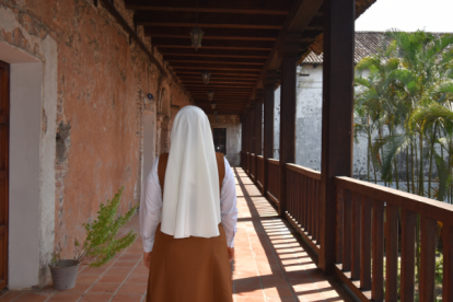 Referencia: Un hombre se hizo pasar por monja durante 22 años en un convento.