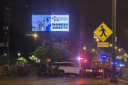En el accidente estuvieron involucrados cuatro automotores. Dos de ellos fueron retirados del sitio en grúas.