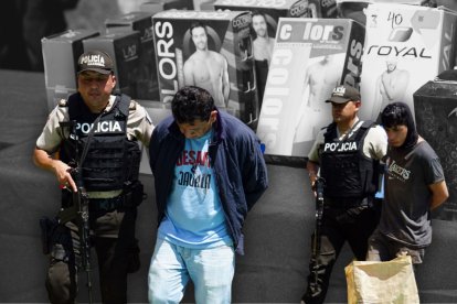 Uno de los sospechosos registra antecedentes penales.