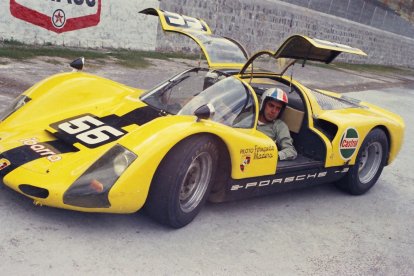 El Porsche Carrera 6 del ídolo ibarreño Fernando Madera, previo a una de las grandes competencias de hace más de una década, cuando el rally se vivía intensamente.
