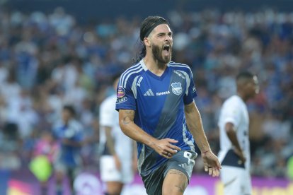 Facundo Castelli comandará el ataque de Emelec.