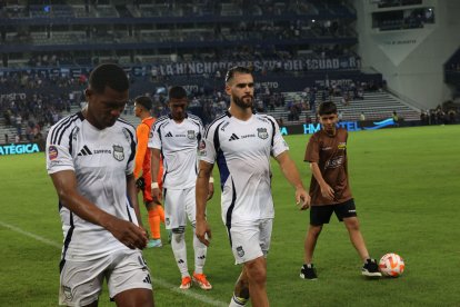 Emelec sigue en la zona del descenso de la tabla de posiciones de la LigaPro 2025.