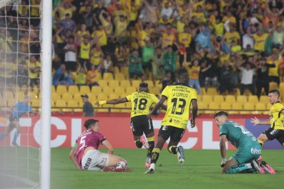 BARCELONA VENCIÓ 1-0 AL INDEPENDIENTE DEL VALLE EN EL ESTADIO MONUMENTAL DE GUAYAQUIL, EN EL MARCO DE LA COPA LIBERTADORES DE AMÉRICA ||
BARCELONA VS INDEPENDIENTE, POR COPA LIBERTADORES ... FD MIGUEL CANALES ... 1 04 2025 AG-EXTERNOS