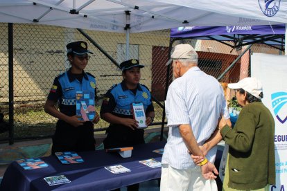 Las agentes que postulen deben tener una estatura mínima de 1.60 metros.