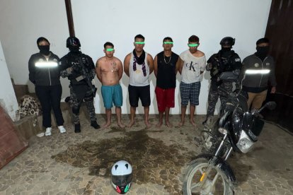 Los sujetos fueron aprehendidos durante varios allanamientos.