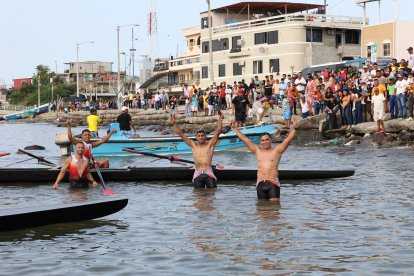 Cronometrando 6 horas, 38 minutos y 46 segundos, la yola del Club de Remo Ab. Manuel Calle #2 fue la campeona de regata Guayaquil-Posorja 2024.