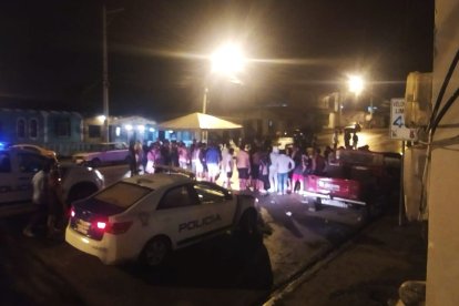 El nuevo crimen ocurrió en el velorio del policía municipal.