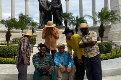 Elenco de la serie 'Mi Recinto'