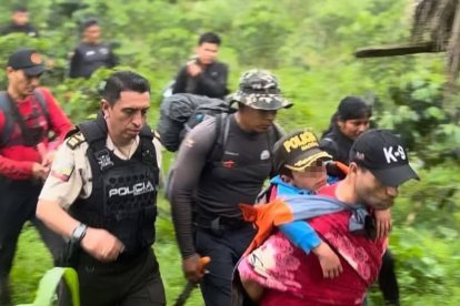 El pequeño fue rescatado cerca de la cascada Pama Yasuchi, en Morona Santiago.