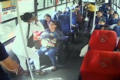 La mujer fue identificada por los internautas, quienes dieron aviso a las autoridades.