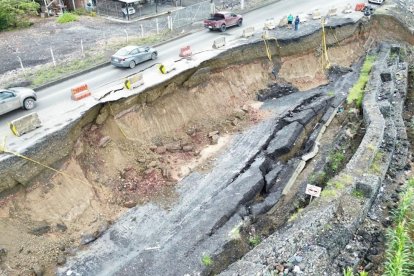 Un gran socavón se registró en Manabí.