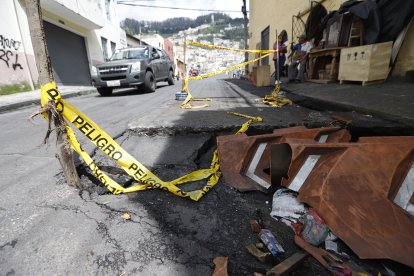 El sitio solo está cercado por una cinta amarilla. Ya se han hecho inspecciones.