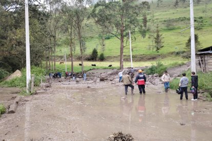 Un aluvión afectó Alausí este 12 de abril.