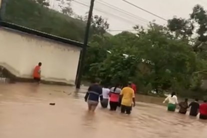 Así acuden los votantes en la parroquia Wilfrido Loor, zona rural del cantón El Carmen