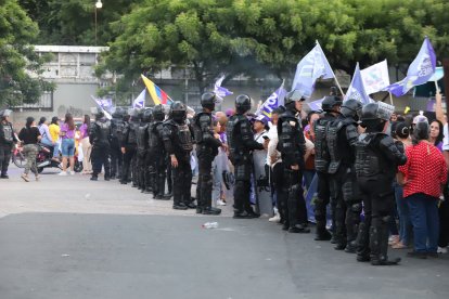 El CNE aún no informa quién es el ganador de las elecciones y ya se escuchan voces que estarían llamando a protestas.
