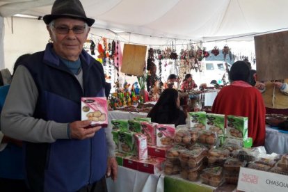 Las personas pueden recibir el Crédito de Desarrollo Humano si son beneficiarios, entre otros, del Bono de Desarrollo Humano.