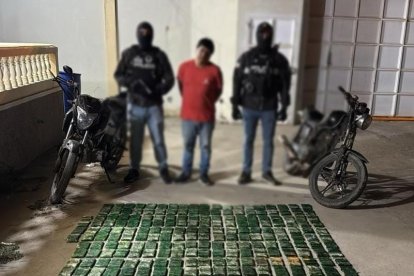 Un ciudadano fue aprehendido durante el procedimiento policial.