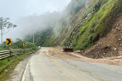 Vía Cuenca-Molleturo-El Empalme.