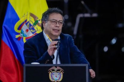 Gustavo Petro denunció presunta persecución política en Ecuador y ofreció asilo a figuras opositoras.