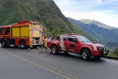 Debido a las labores de rescate y el levantamiento de los indicios, el tráfico en esta carretera fue cerrado durante unas tres horas.
