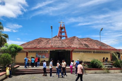 El templo actual fue levantado sobre la avenida 6 de Diciembre, en Quinindé.