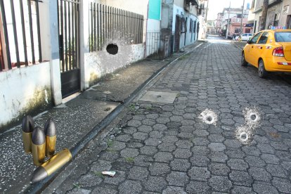 El hecho violento se produjo en un estrecho callejón adoquinado.