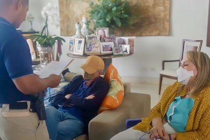 Momento de la captura de María Auxiliadora Patiño y José Xavier Macías, en Panamá.