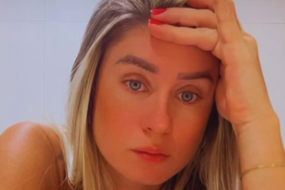 La actriz brasileña Débora Peixoto anunció su embarazo tras grabar con otro actor.