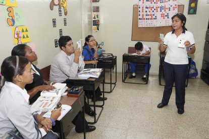 El programa Educa Empleo está dirigido para cubrir vacantes de docentes en el sistema educativo del país.
