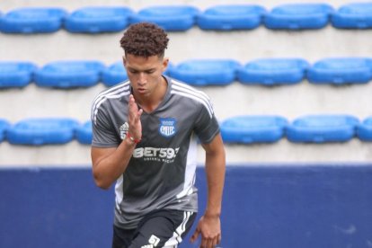 Sebastián Tarira, defensa de 20 años del Emelec.