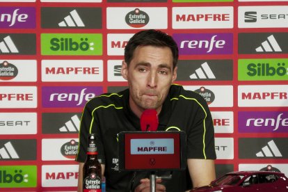 El árbitro Ricardo de Burgos en rueda de prensa previo a la final de la Copa del Rey