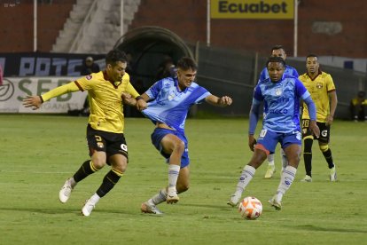 Jesús Trindade hizo el gol de Barcelona en Ambato.