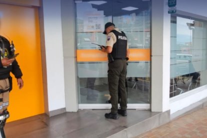 El hecho delictivo se suscitó en una entidad financiera de Cumbayá, al oriente de Quito.
