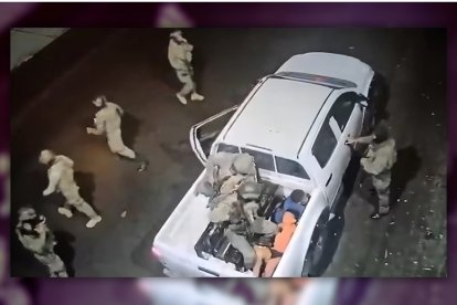 Esta imagen fue captada por una cámara de seguridad el día de la desaparición de los menores.