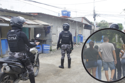 Familiares del adolescente victimado llegaron a la morgue para retirar su cuerpo.