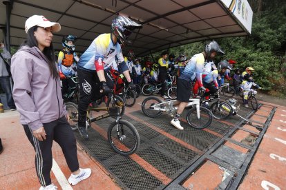 Mariana supervisó personalmente la clínica deportiva impartida a los niños en Quito.