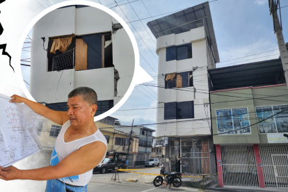Lewinku Gracia García dentro del edificio que construyó con sus propias manos y en el que ha decidido quedarse.