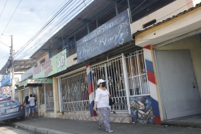 Balean a propietario de una barbería ubicada en la Coop. El Pedregal del Guasmo Norte.