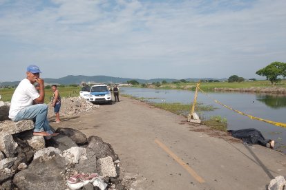 El hombre fue localizado por un mototaxista, en Daule, Guayas.