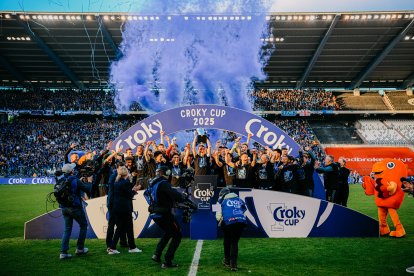 Joel Ordóñez y sus compañeros celebran la Copa de Bélgica.